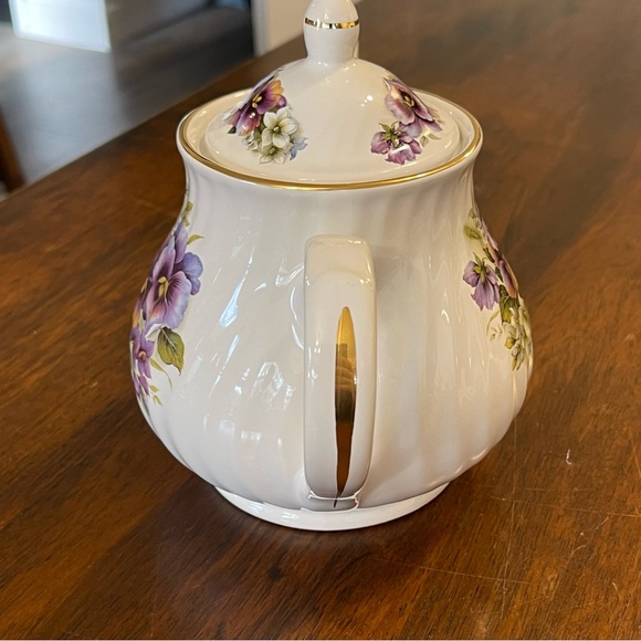 Vintage Arthur Wood & Son Grandma Core Cottage Core Teapot Staffordshire England - Picture 8 of 9